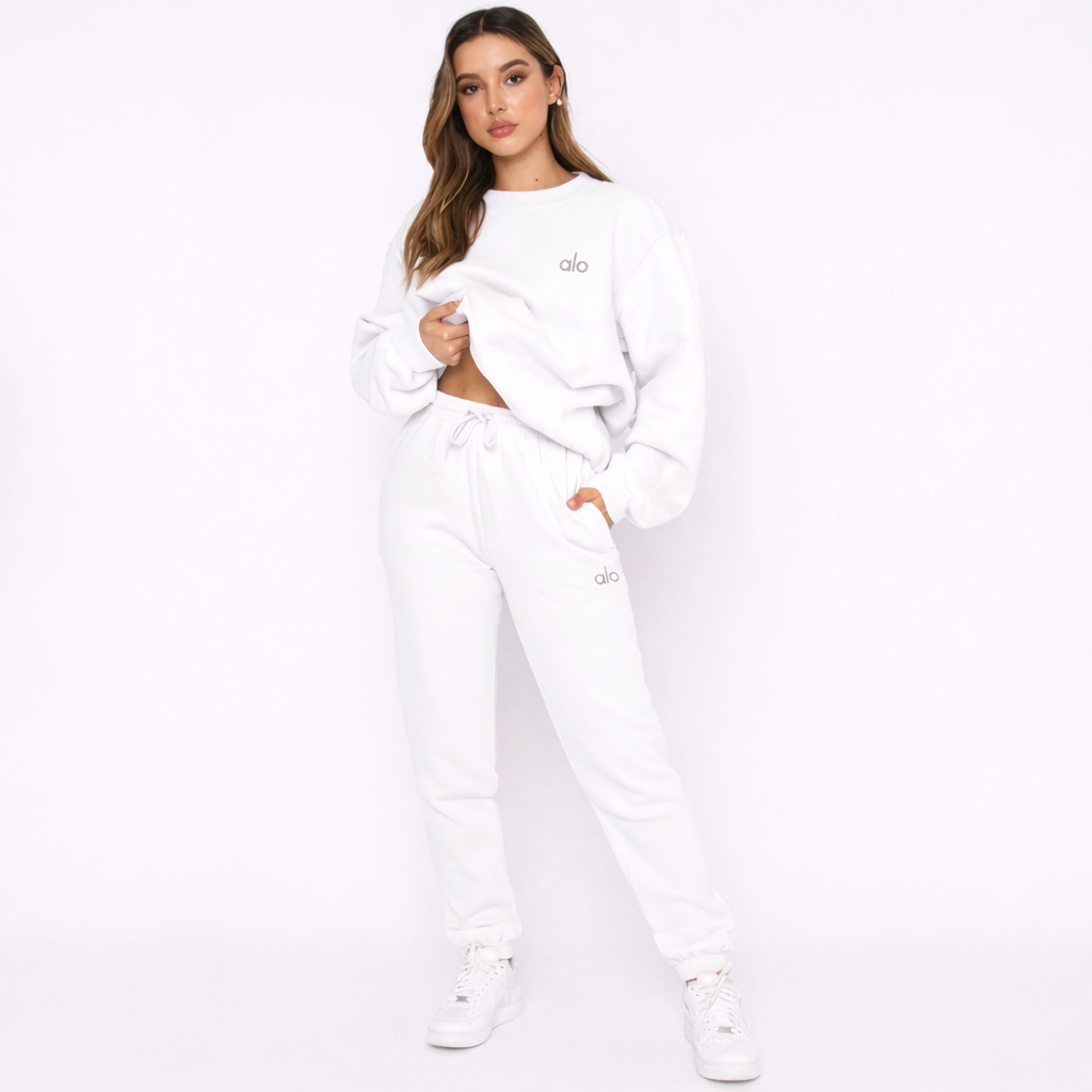 AIO Women’s Retro Minimalist Hoodie & Jogger Set – Cozy Fall Loungewear